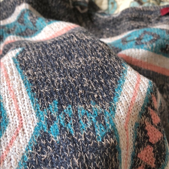 Dolman Aztec print sweater - Picture 5 of 5